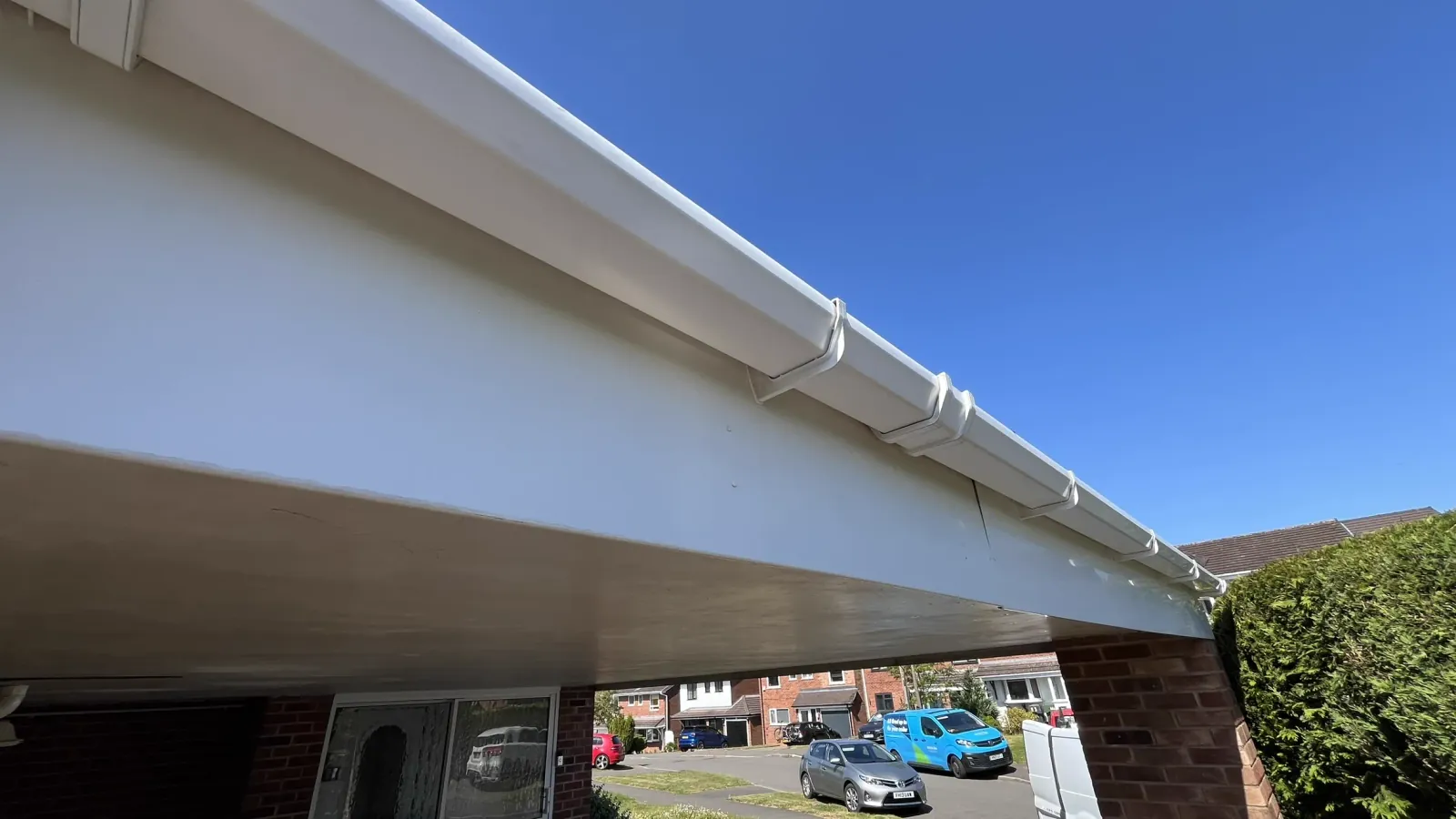 Fascia and soffit after cleaning