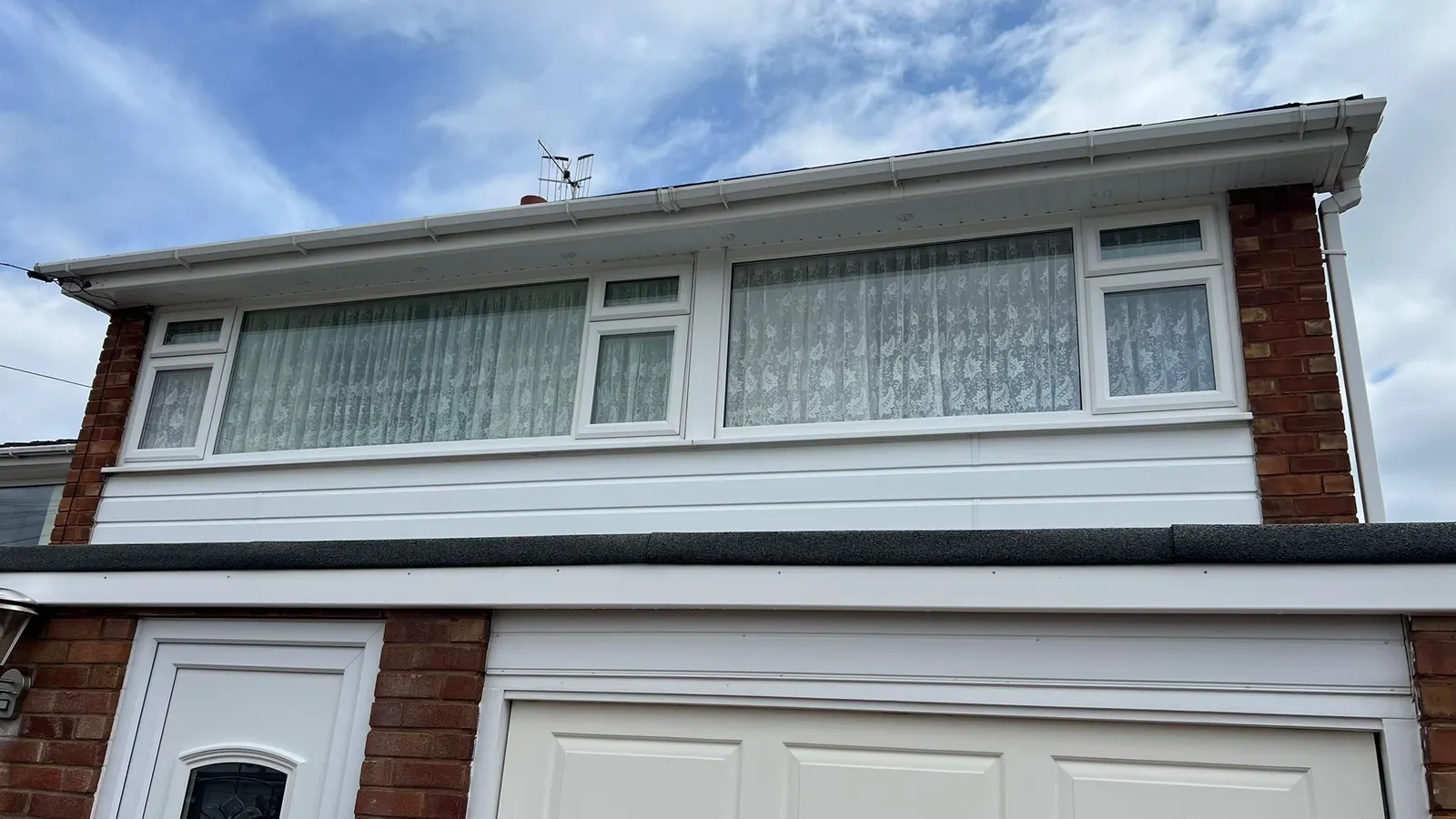 White gutter and fascia after cleaning